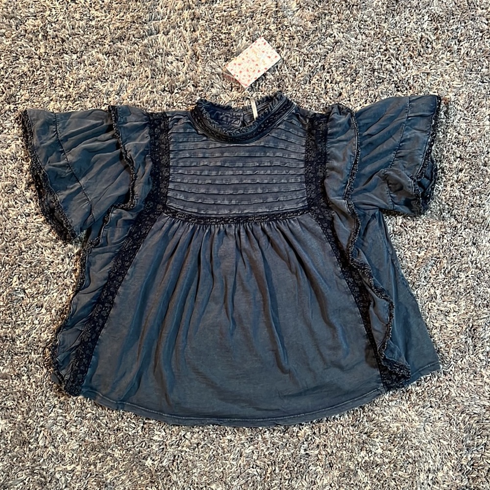 FREE PEOPLE PEASANT TOP - NWT